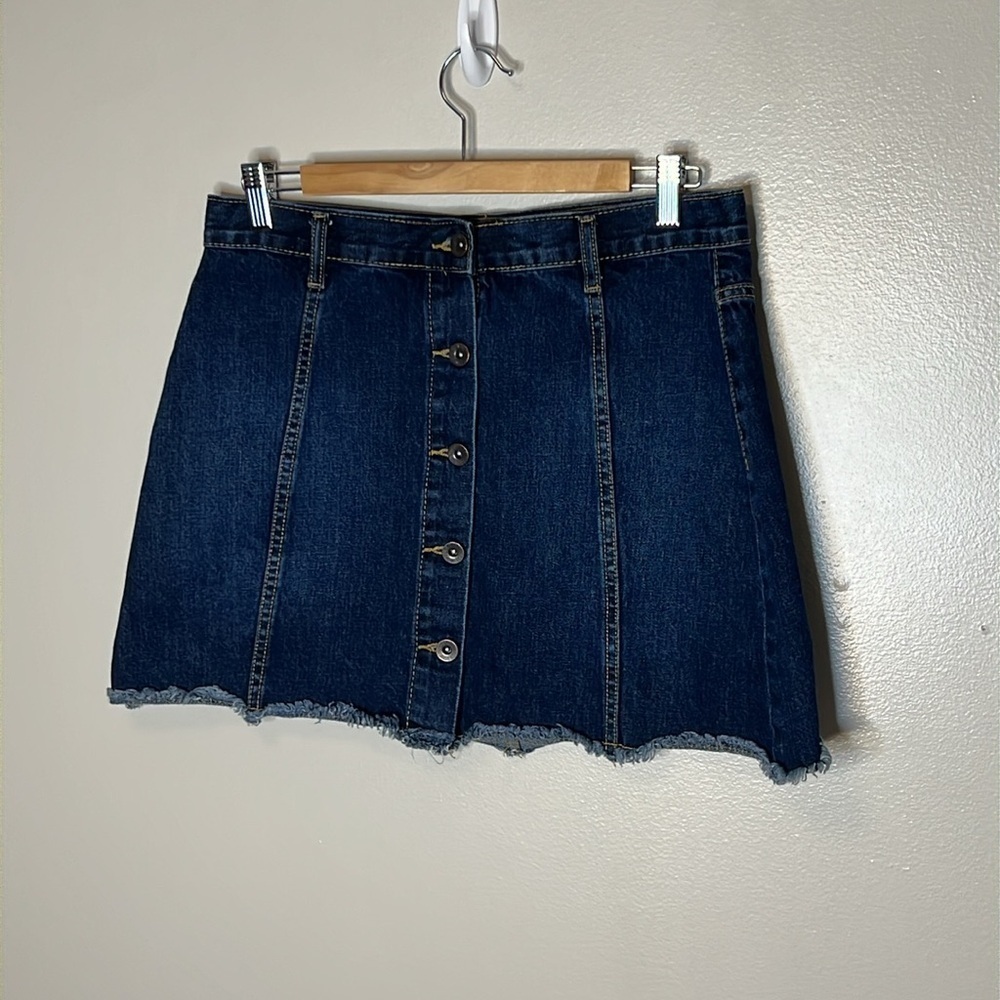 Forever 21 Denim Button-Front Skirt EUC Like New! - Picture 3 of 9